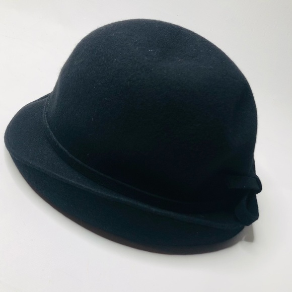 VTG 60s Lancaster Black Derby Cloche Hat Ladies Retro ChaplinStyle Bow 100%Wool - Picture 3 of 10